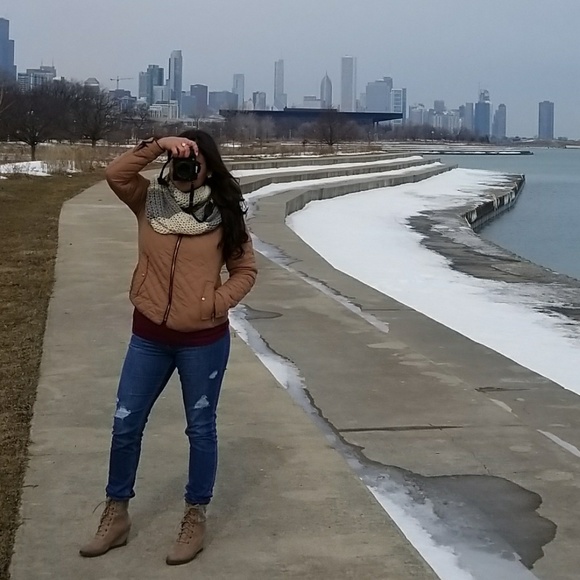 Meet your Posher, Karla - Picture 1 of 6